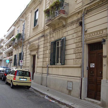 La Maison Des Livres Ρέτζιο ντι Καλάμπρια Εξωτερικό φωτογραφία